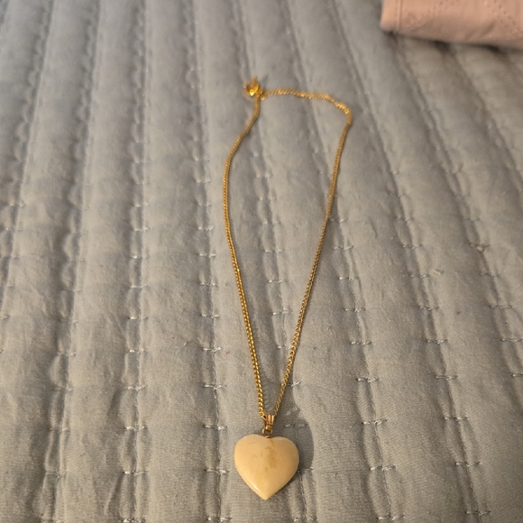 Jewelry - Gold Heart Pendant Necklace